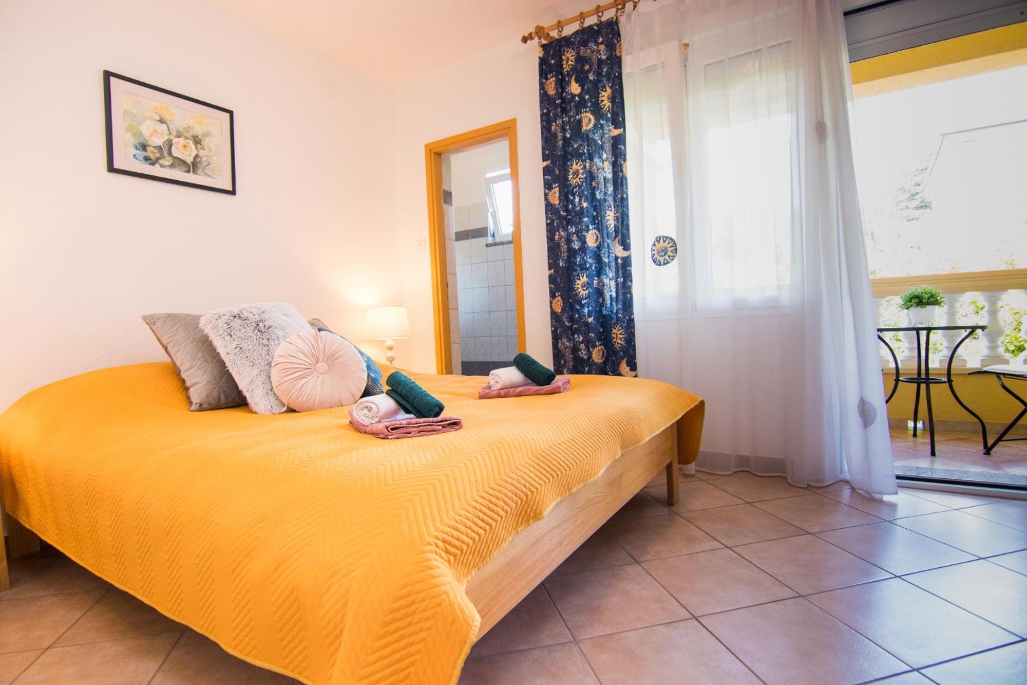 Apartments City Center Dekanic 克尔克 外观 照片