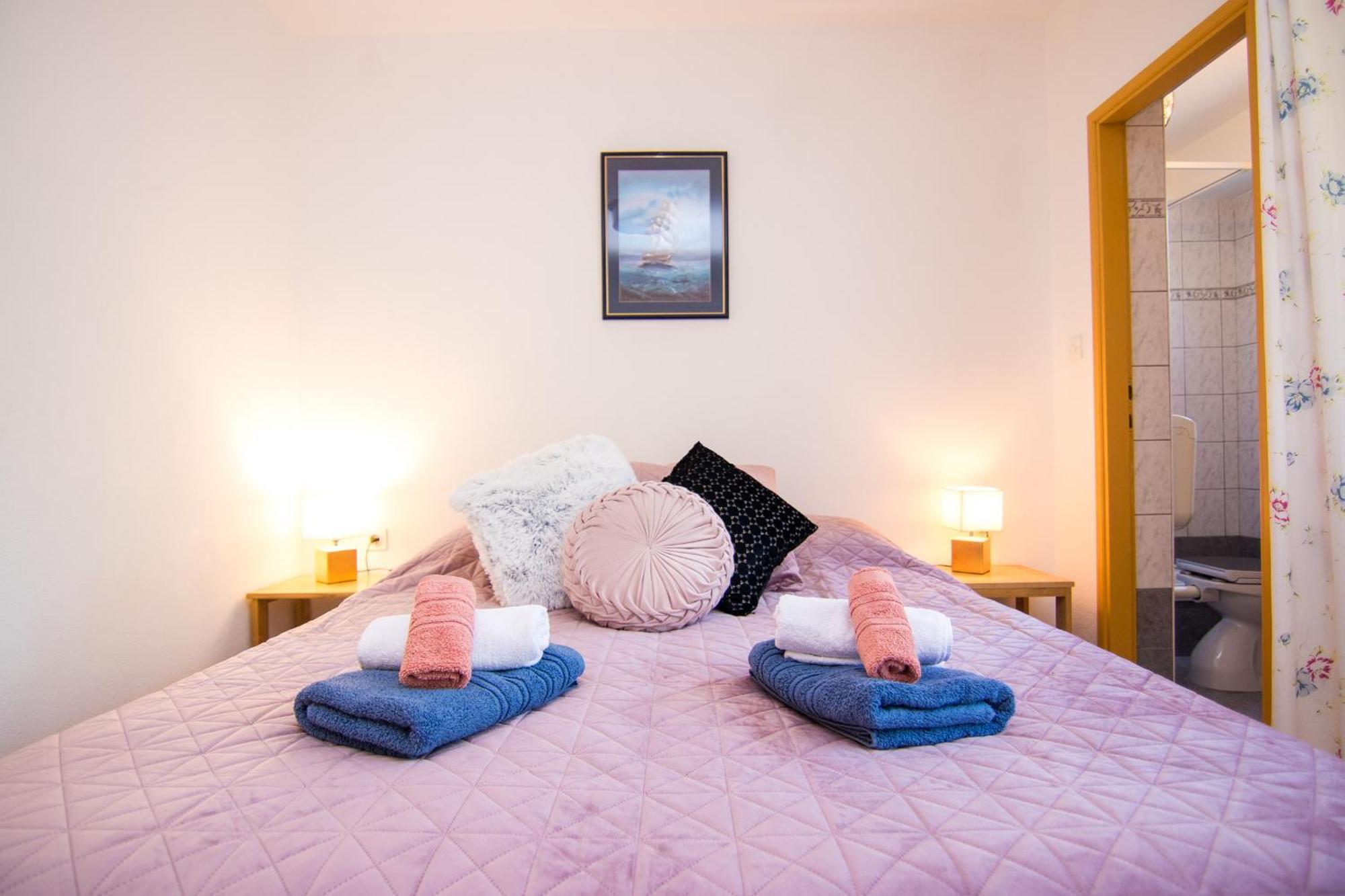 Apartments City Center Dekanic 克尔克 外观 照片